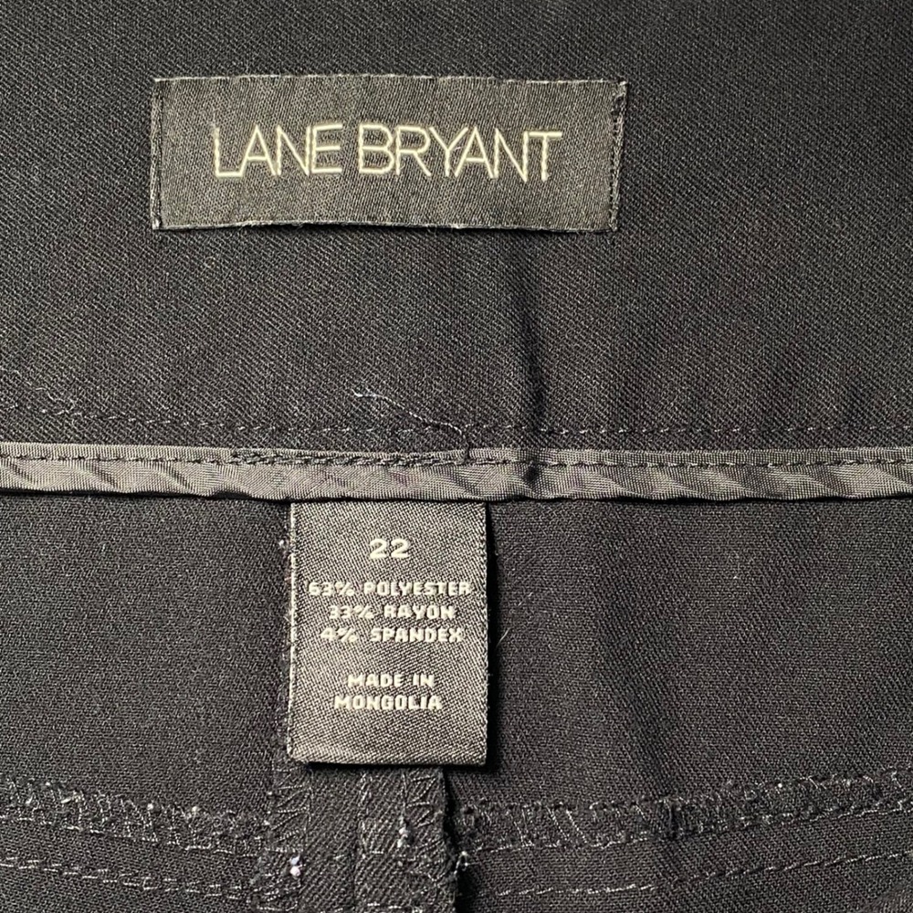 Lane Bryant Capri Pants Women Size 22 Black Cuffed Button Pocket Stretch EUC - Picture 6 of 7